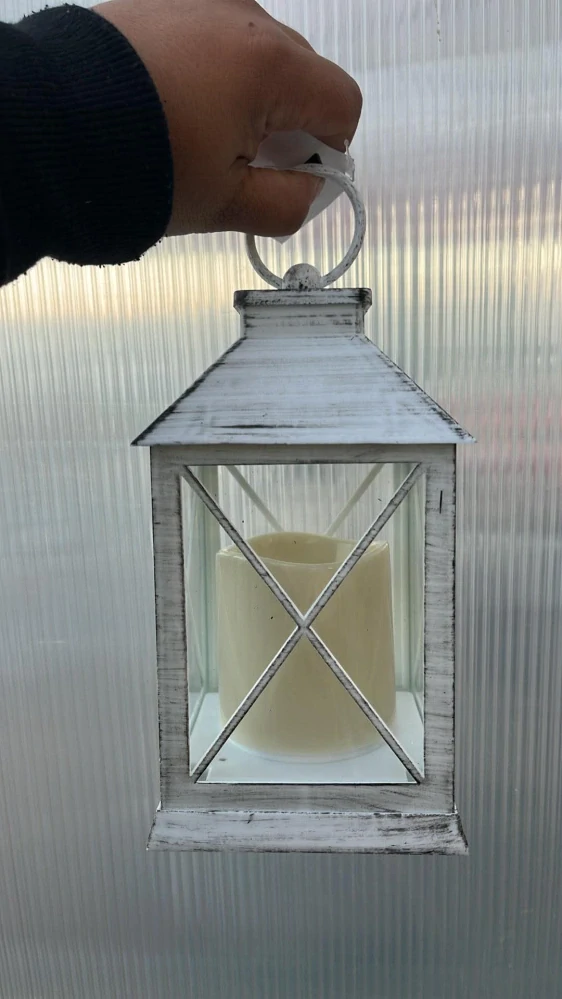 Plastová lampa s led svíci bílá s mříží 10.5x20cm