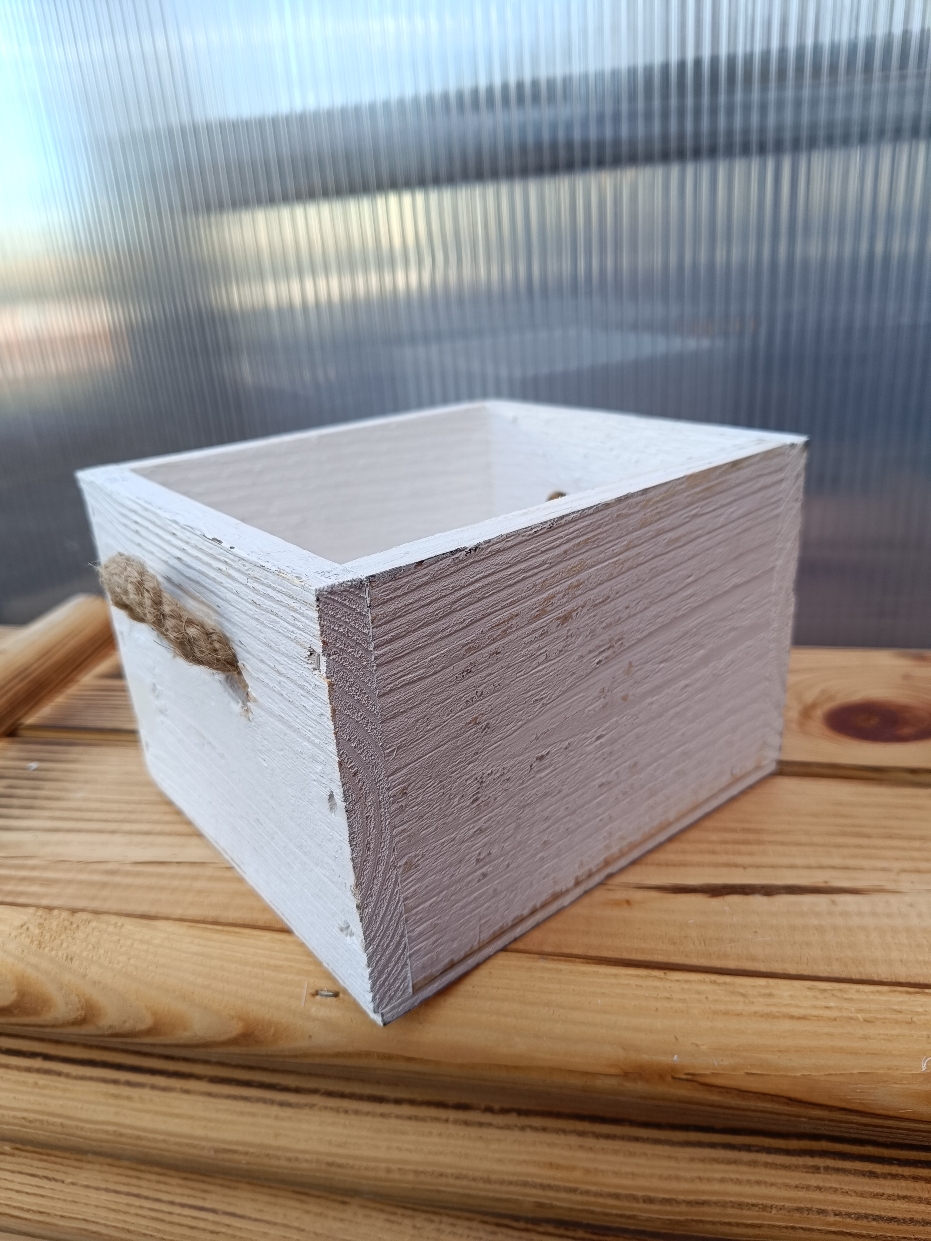 Dřevěný dekorační truhlík - šuplík bílý 14x16cm
