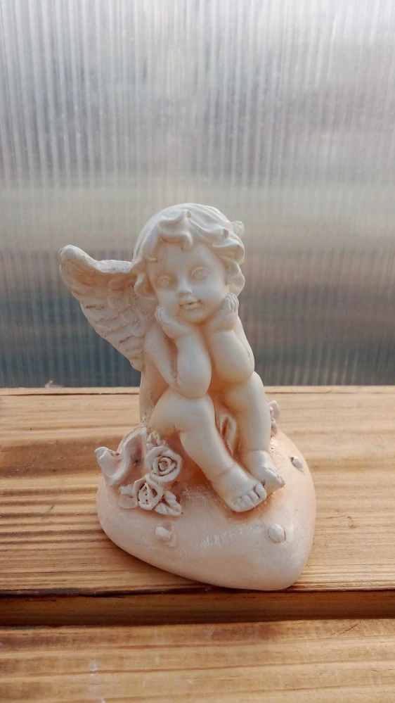 Andělíček - sádrová figurka v.9cm krémová