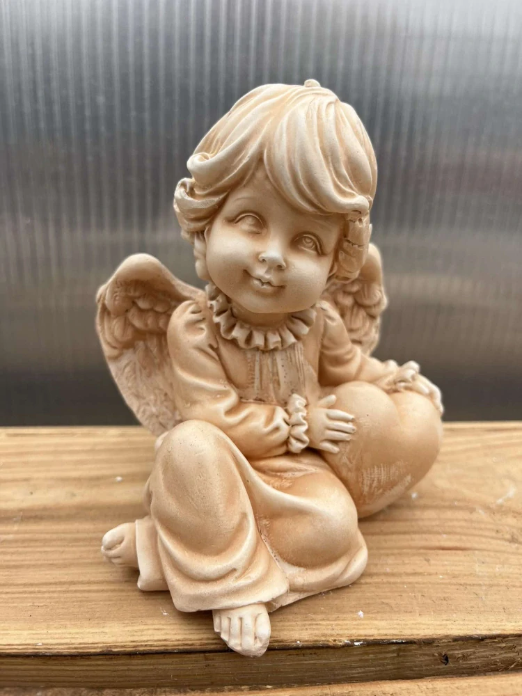 Andělíček - sádrová figurka v.13cm béžová