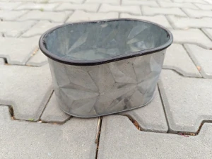 Obal na květináč plech 19cm ovál perforovaný