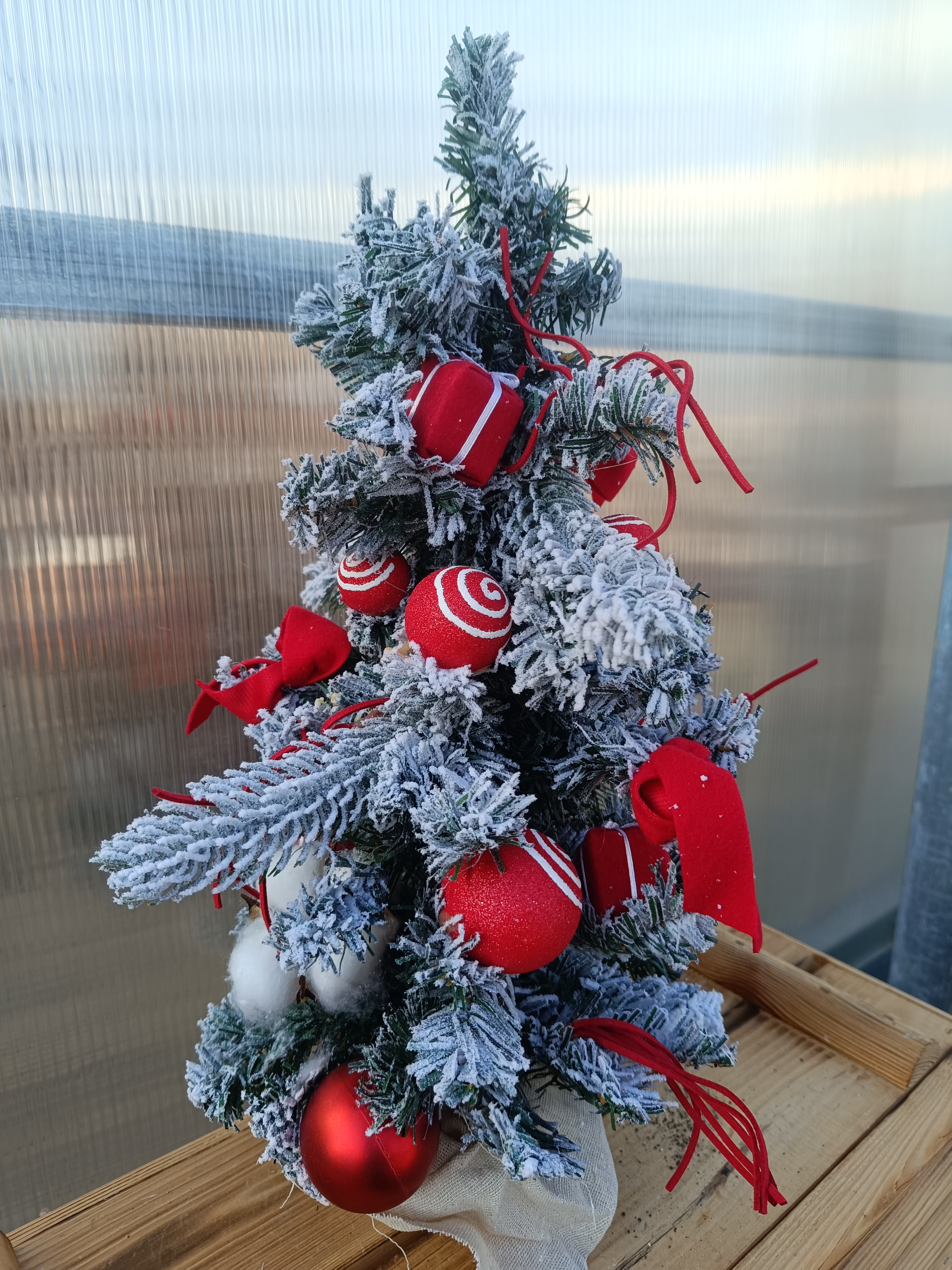 Vánoční stromeček - zdobený plast 46cm