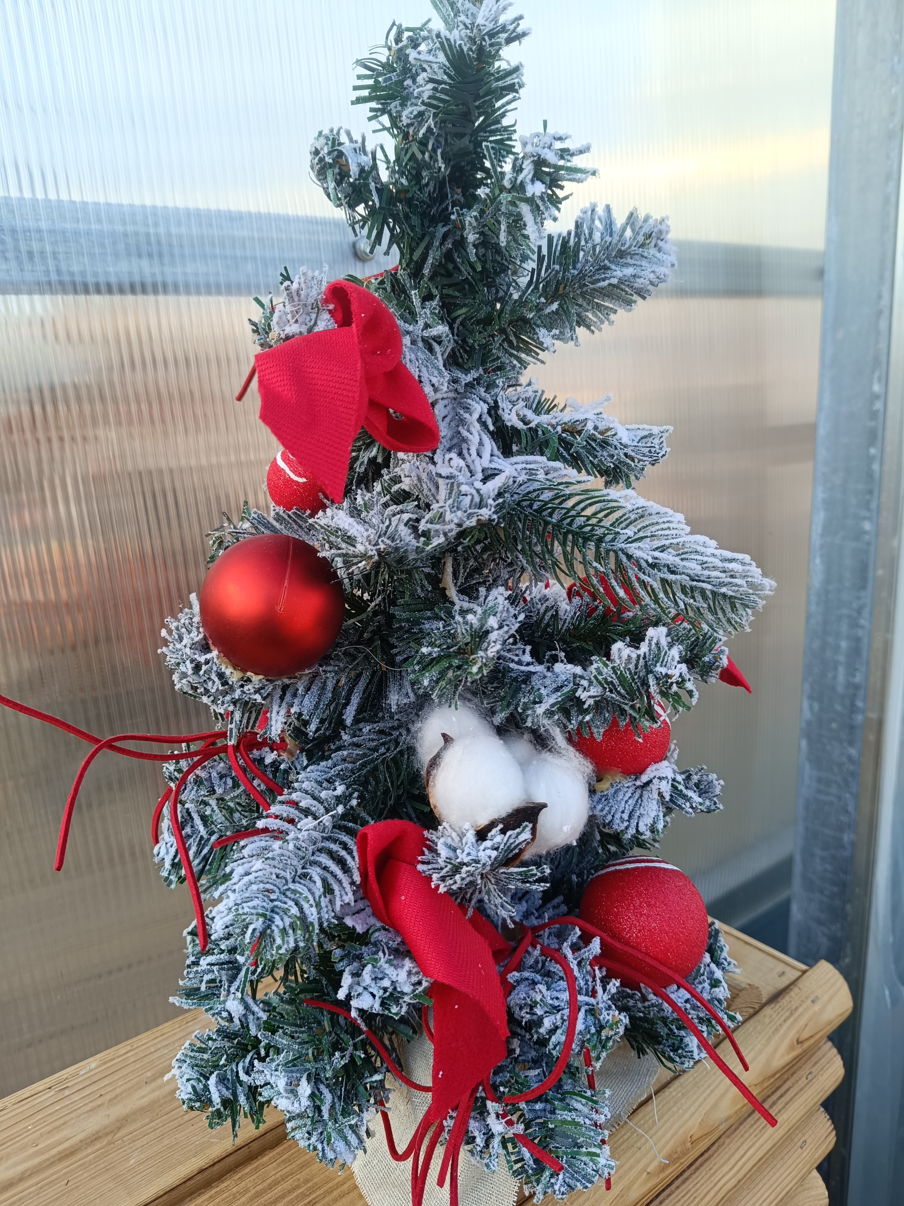 Vánoční stromeček - zdobený plast 46cm