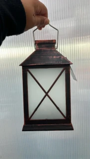 Solární plastová lampa červeno-černá zamlžená 10,5x20cm