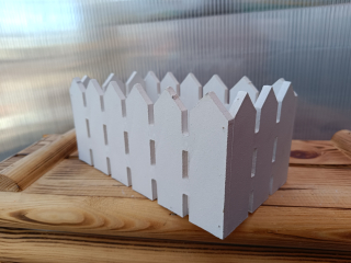 Dřevěná dekorační ohrádka bílá 23x12cm