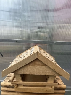 Dřevěná ptačí budka - krmítko 33x46x40cm