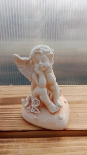 Andělíček - sádrová figurka v.9cm krémová