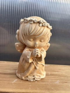 Andělíček - sádrová figurka v.13cm krémová