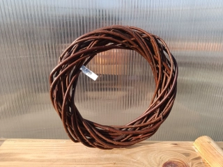 Ratanový věneček tmavý 21cm