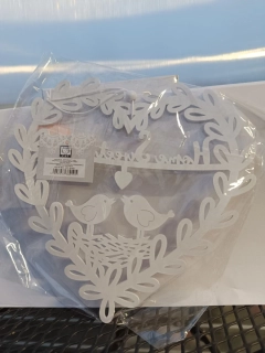 Vánoční dekorace - k zavěšení - srdce bílé s holubičkou - 19cm