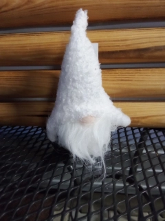Skřítek -bílý-dekorace v15cm